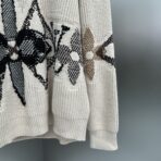 Louis Vuitton Graphic Knitted Crewneck sweater in a beige/cream color - Image 14